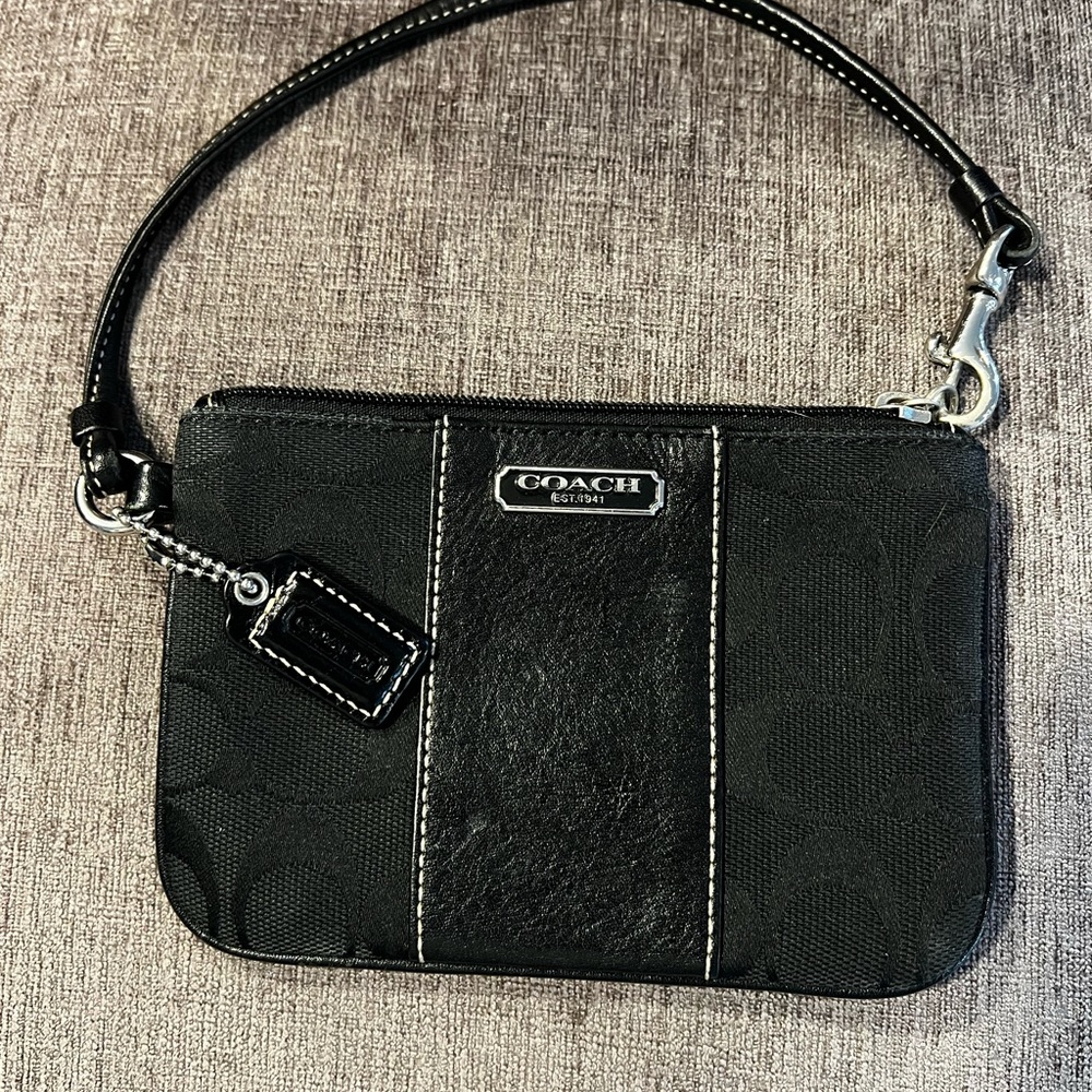 Wristlet